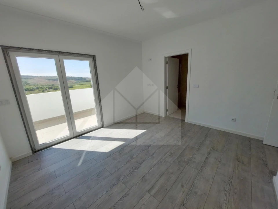 Apartamento T4 para Venda em Lourinhã e Atalaia Foto 11