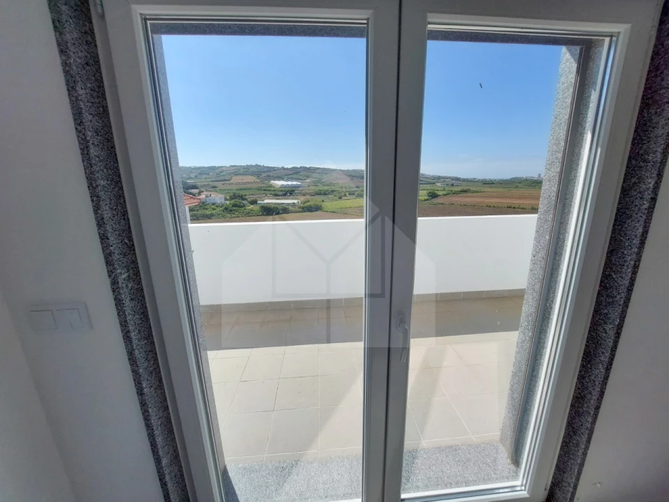 Apartamento T4 para Venda em Lourinhã e Atalaia Foto 12