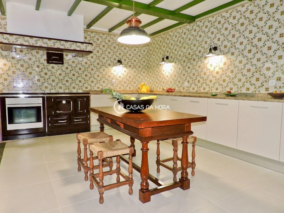 Moradia T4 para Arrendamento em Lordelo Foto 10