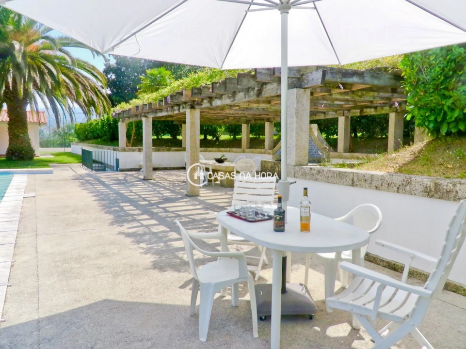 Moradia T4 para Arrendamento em Lordelo Foto 27