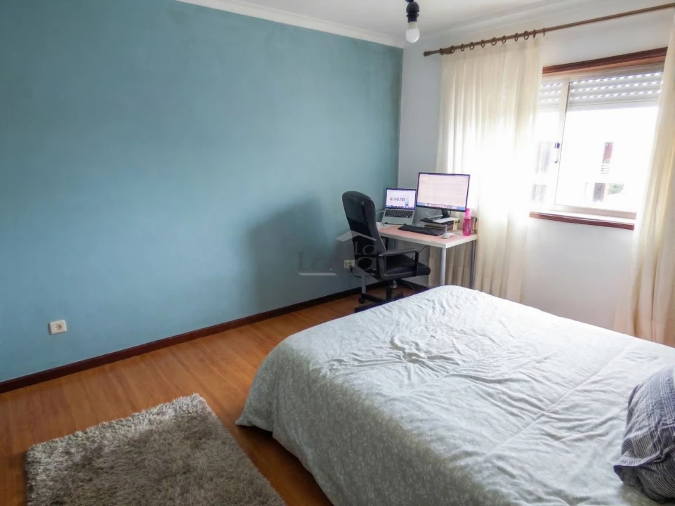 Apartamento T2 para Venda em Mafamude e Vilar do Paraíso Foto 13