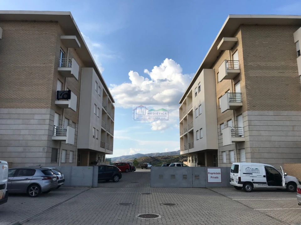 Apartamento T2 para Venda em Alfandega da Fe Foto 2