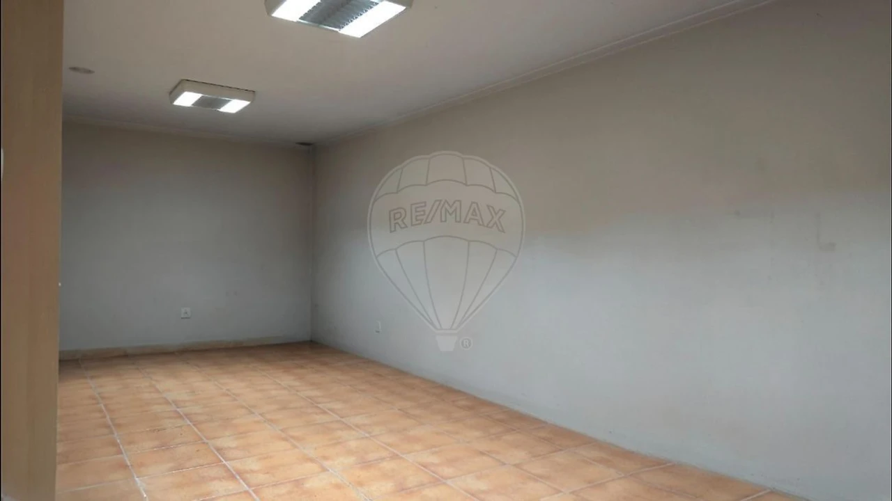 Moradia T3 para Venda em São João da Madeira Foto 2