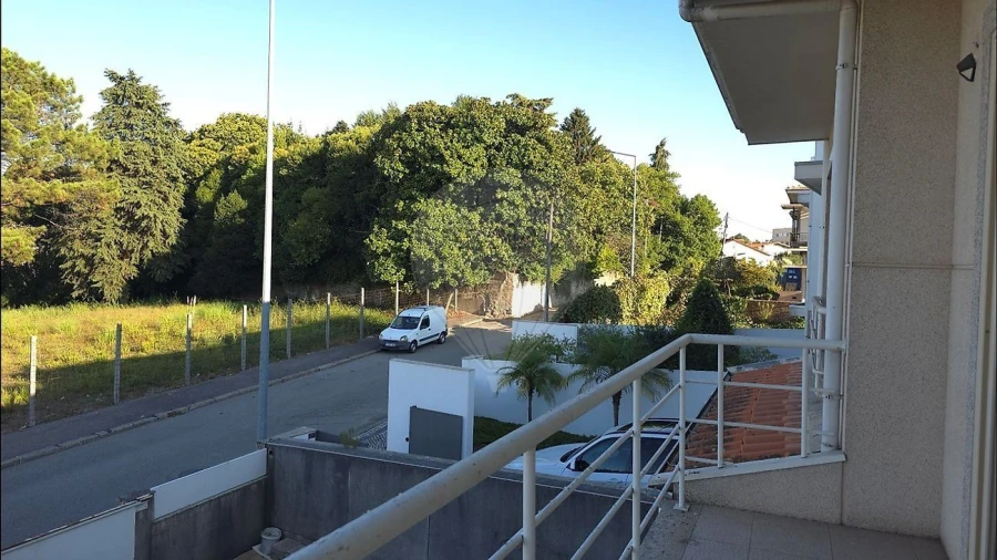 Moradia T3 para Venda em São João da Madeira Foto 1