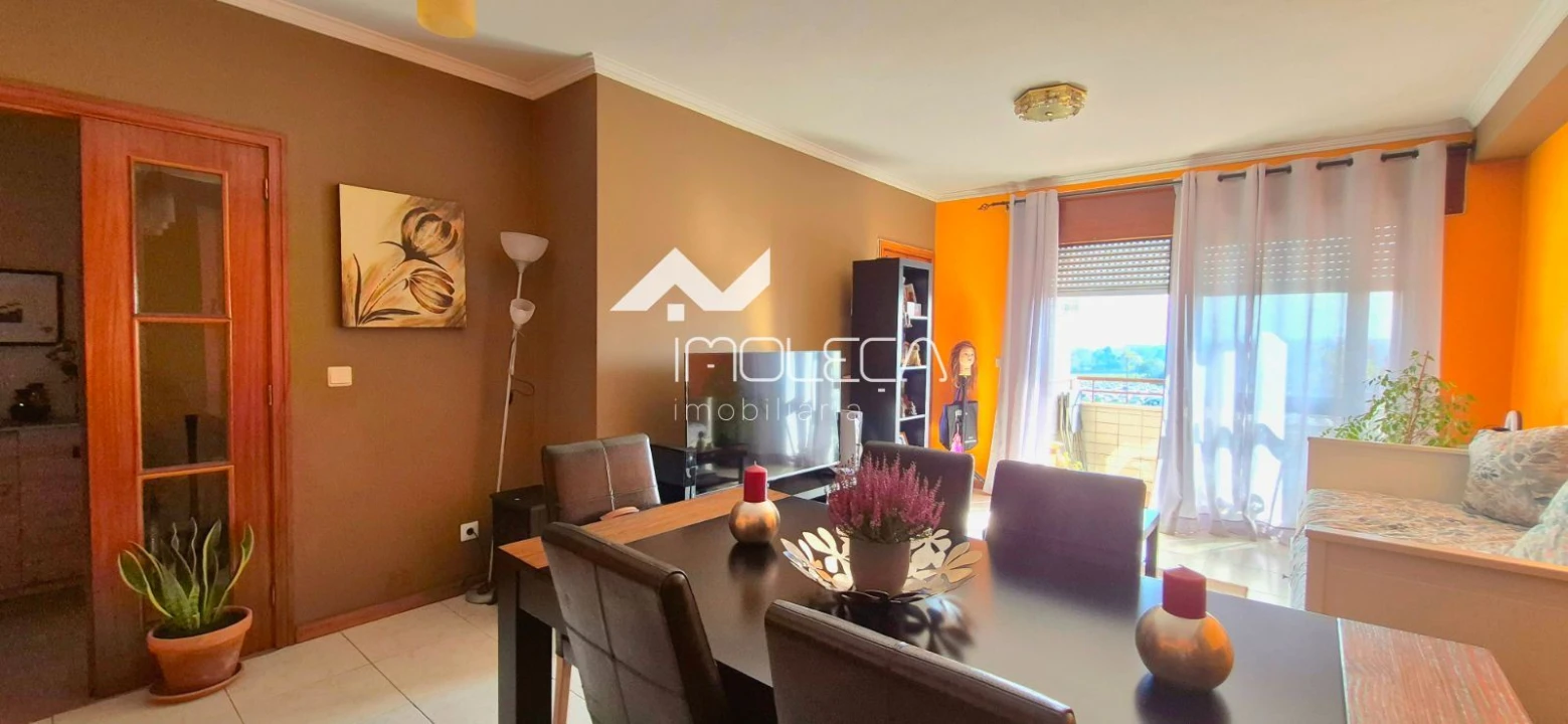 Apartamento T2 para Venda em Moreira Foto 2