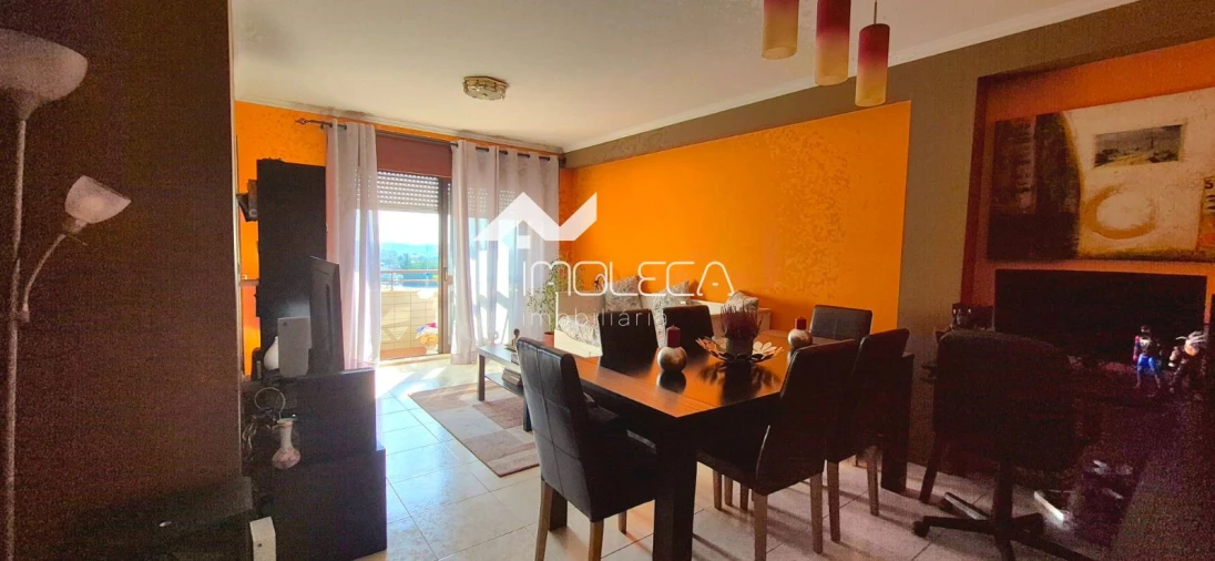 Apartamento T2 para Venda em Moreira Foto 3