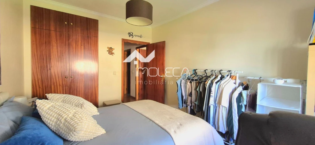 Apartamento T2 para Venda em Moreira Foto 11