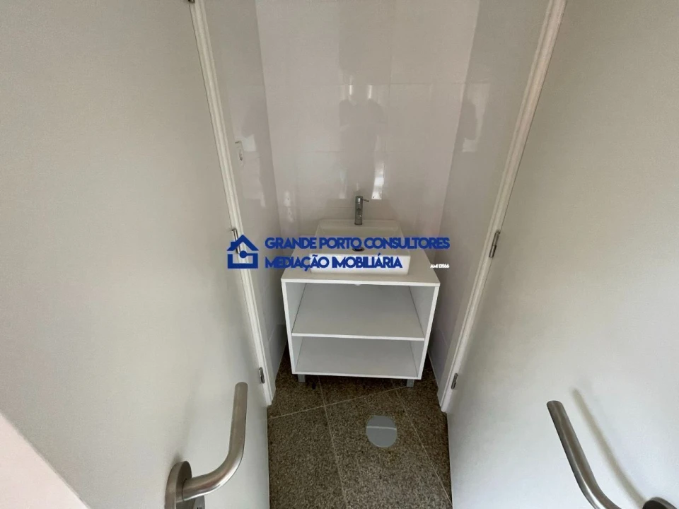 Apartamento T1 para Arrendamento em Cedofeita, Santo Ildefonso, Sé, Miragaia, São Nicolau e Vitória Foto 12