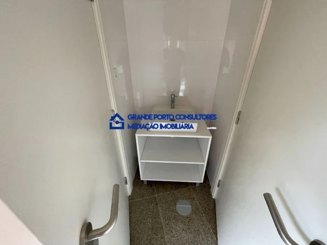 Apartamento T1 para Arrendamento em Cedofeita, Santo Ildefonso, Sé, Miragaia, São Nicolau e Vitória Foto 12