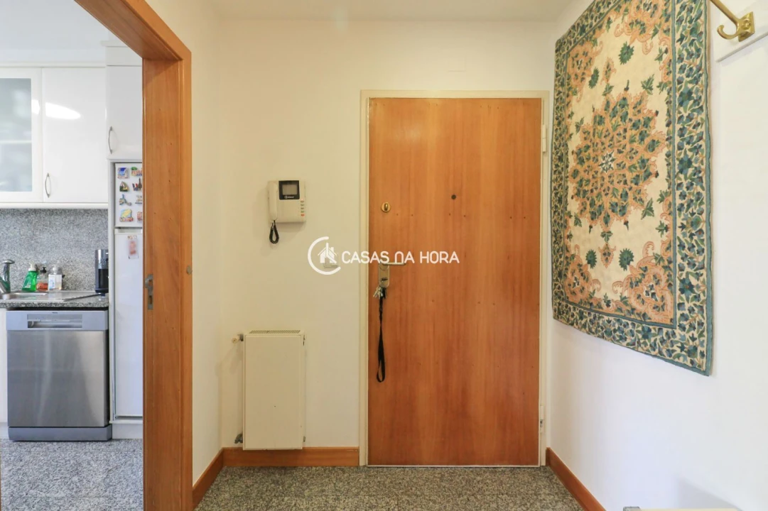 Apartamento T2 para Venda em Castêlo da Maia Foto 13