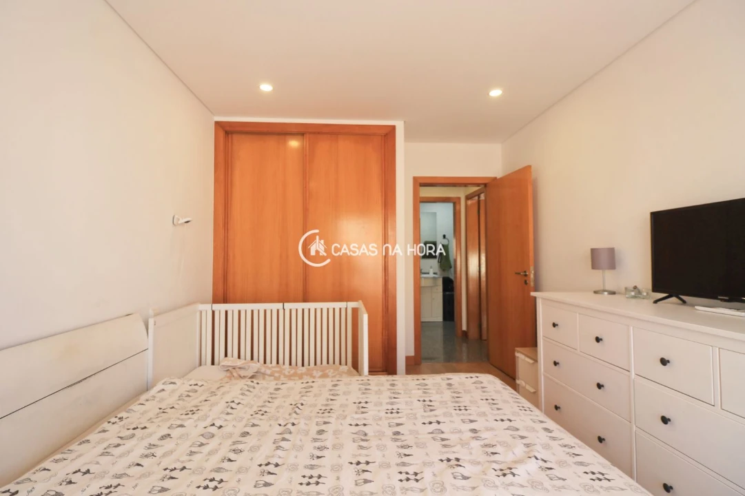 Apartamento T2 para Venda em Castêlo da Maia Foto 19
