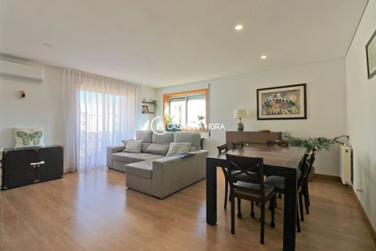 Apartamento T2 para Venda em Castêlo da Maia Foto 1