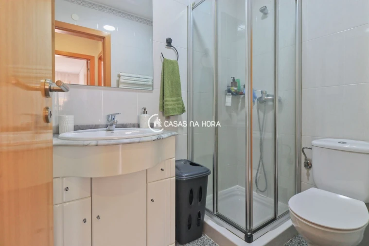 Apartamento T2 para Venda em Castêlo da Maia Foto 22