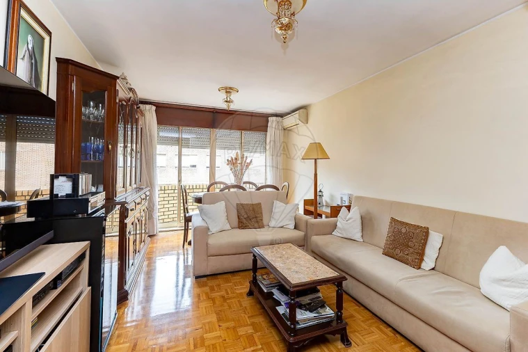 Apartamento T3 para Venda em Aldoar, Foz do Douro e Nevogilde Foto 4