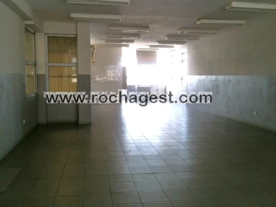 Armazém para Arrendamento em Canelas Foto 15