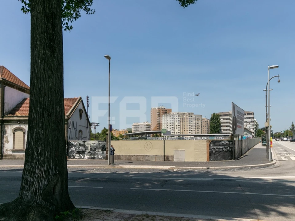 Terreno para Venda em Cedofeita, Santo Ildefonso, Sé, Miragaia, São Nicolau e Vitória Foto 2