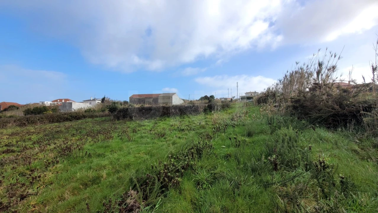 Terreno para Venda em Usseira Foto 10