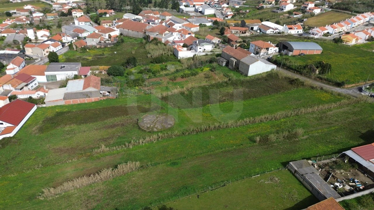 Terreno para Venda em Usseira Foto 3