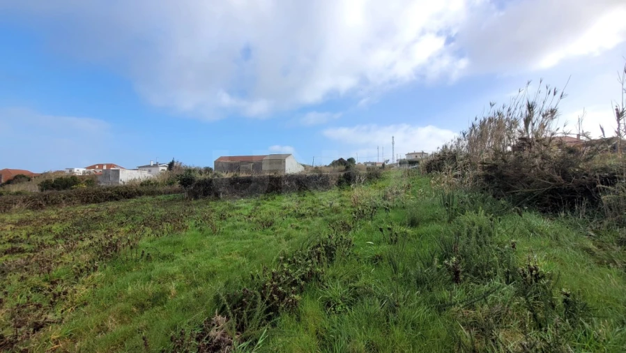 Terreno para Venda em Usseira Foto 10