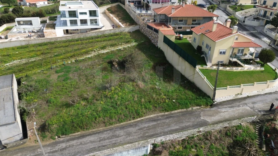 Terreno para Venda em Usseira Foto 3