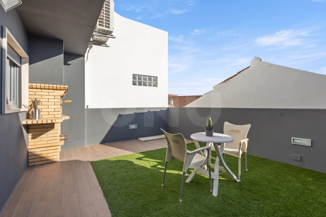 Moradia T3 para Venda em Campelos e Outeiro da Cabeça Foto 22