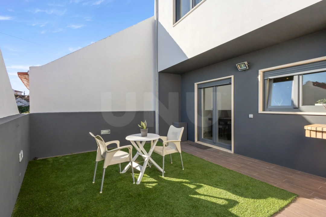 Moradia T3 para Venda em Campelos e Outeiro da Cabeça Foto 23