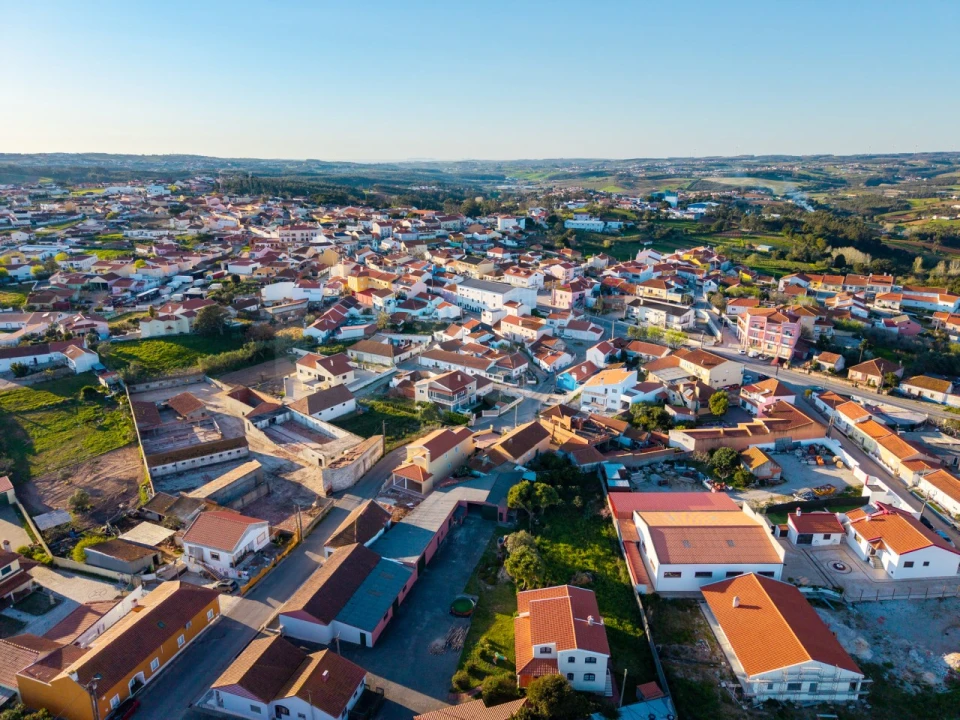 Moradia T3 para Venda em Campelos e Outeiro da Cabeça Foto 28