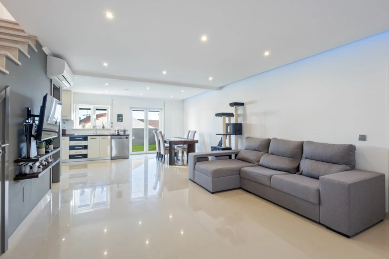 Moradia T3 para Venda em Campelos e Outeiro da Cabeça Foto 2