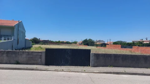 Terreno para Venda em Monte Real e Carvide