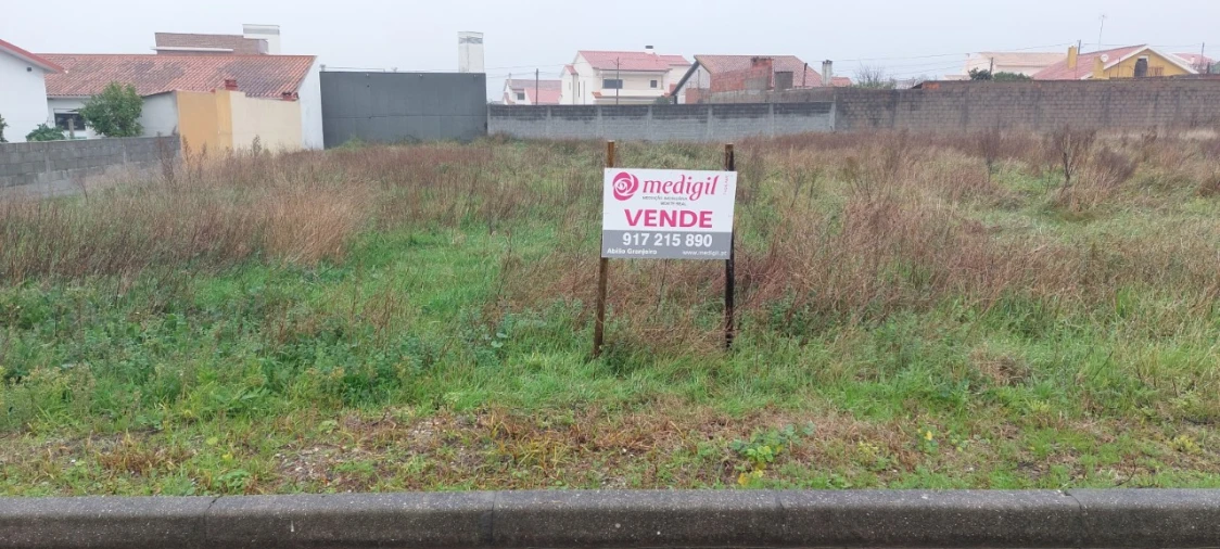 Terreno para Venda em Vieira de Leiria Foto 1