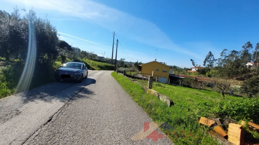 Terreno para Venda em Santiago e São Simão de Litém e Albergaria dos Doze Foto 4