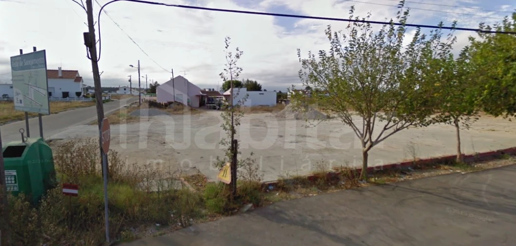 Terreno para Venda em Benfica do Ribatejo Foto 3