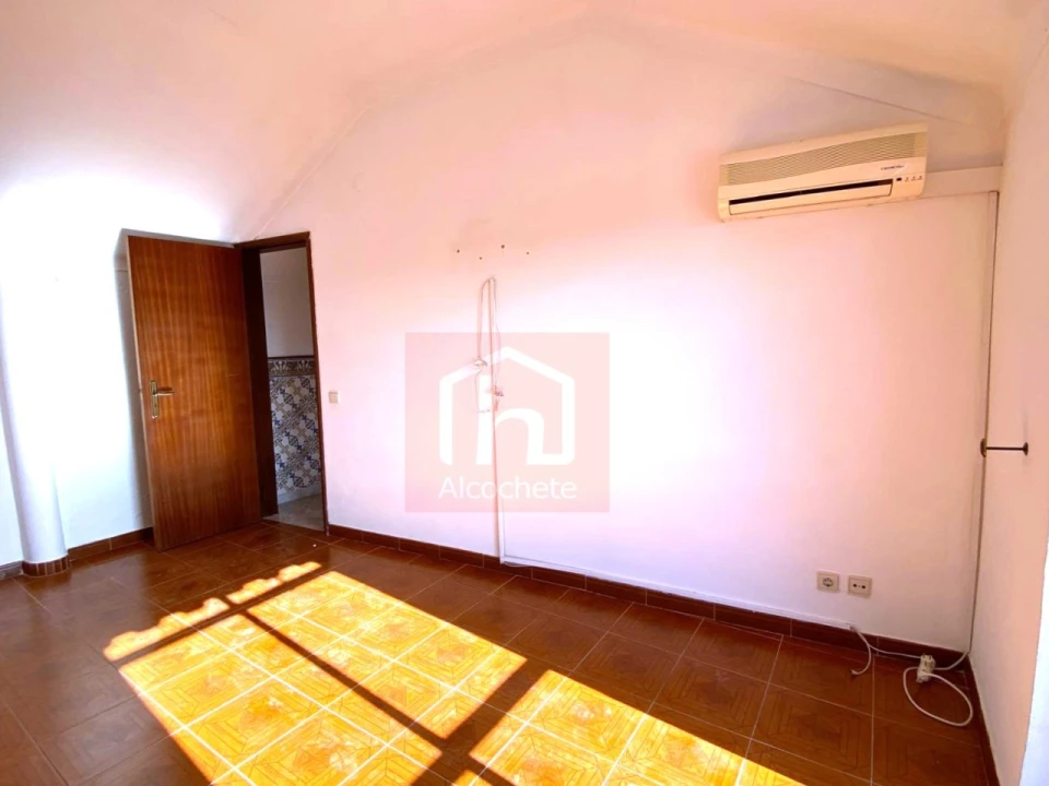 Apartamento T2 para Venda em Alcochete Foto 9