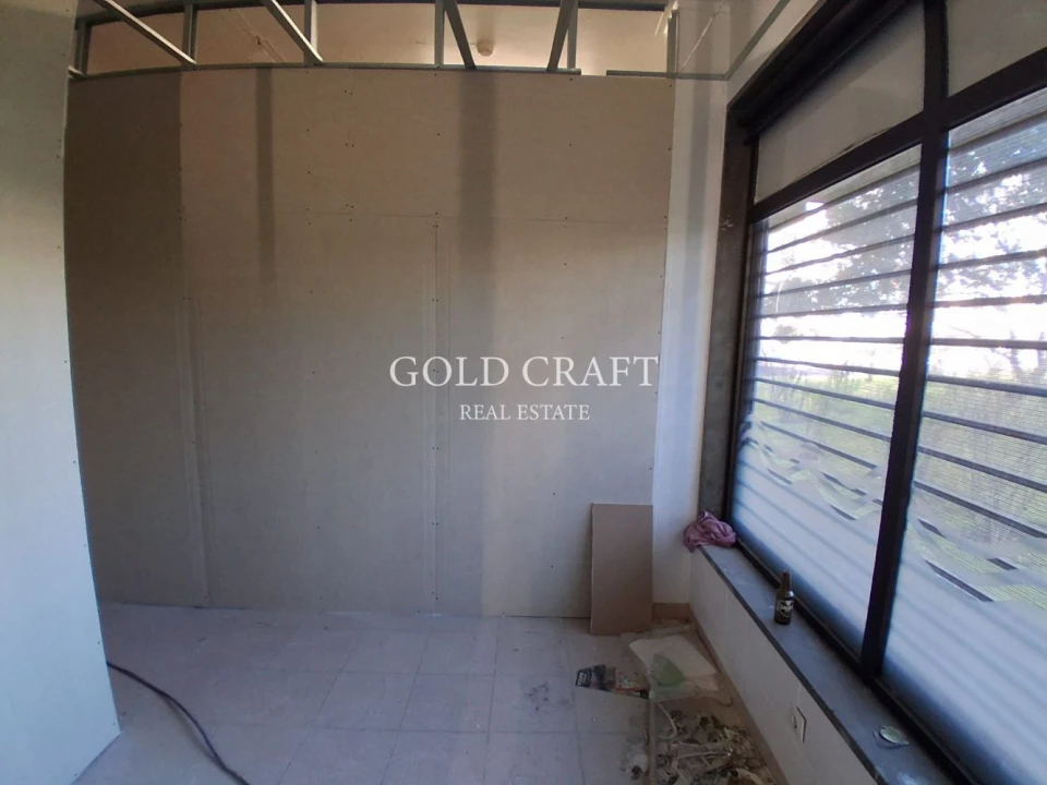 Loja para Arrendamento em Barcarena Foto 5