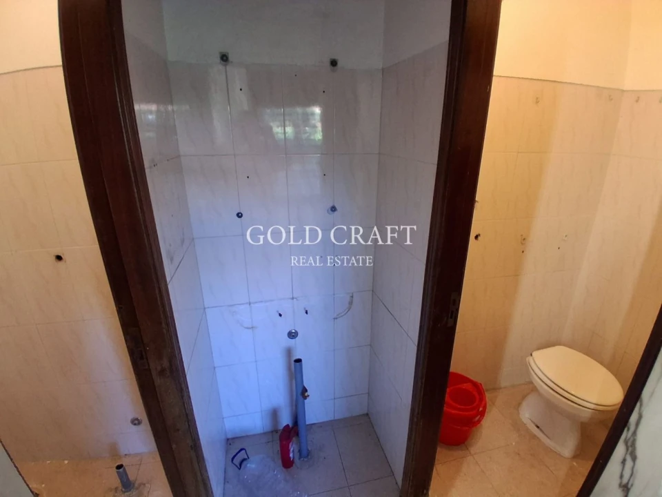 Loja para Arrendamento em Barcarena Foto 10