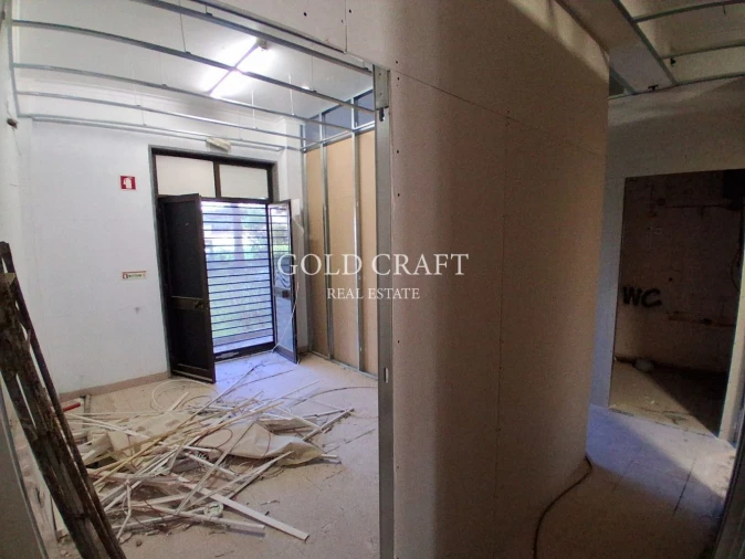 Loja para Arrendamento em Barcarena Foto 14