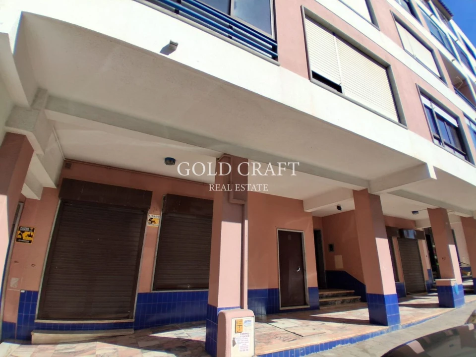 Loja para Arrendamento em Barcarena Foto 1