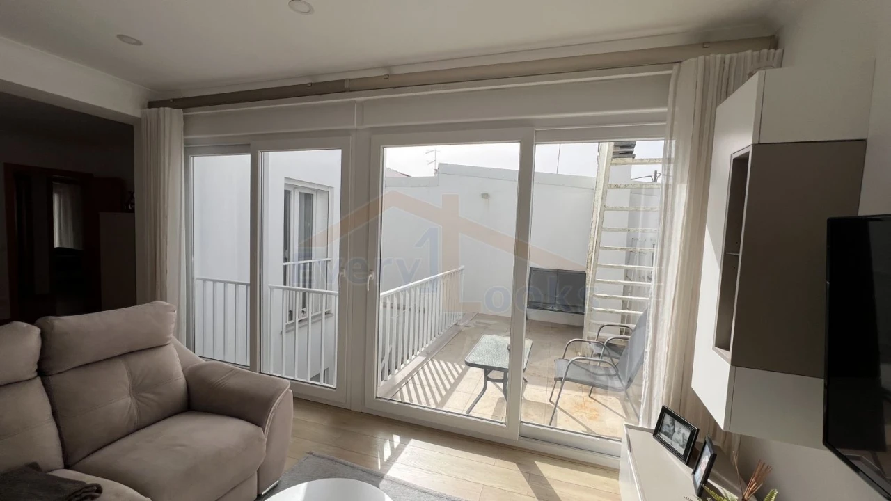 Moradia T6 para Venda em Atouguia da Baleia Foto 23