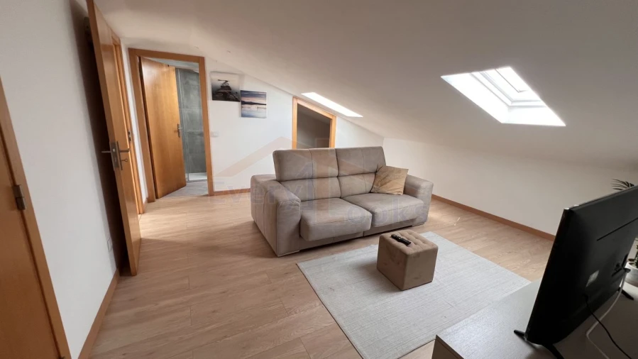 Moradia T6 para Venda em Atouguia da Baleia Foto 30