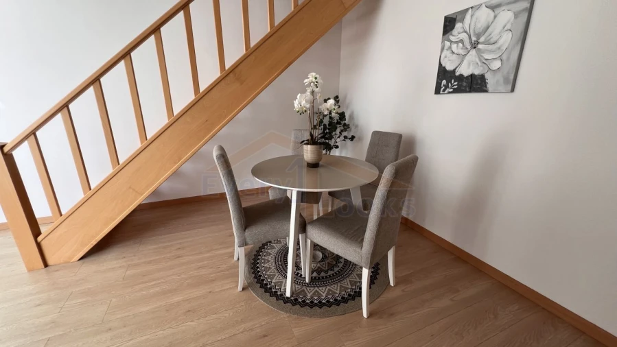 Moradia T6 para Venda em Atouguia da Baleia Foto 31