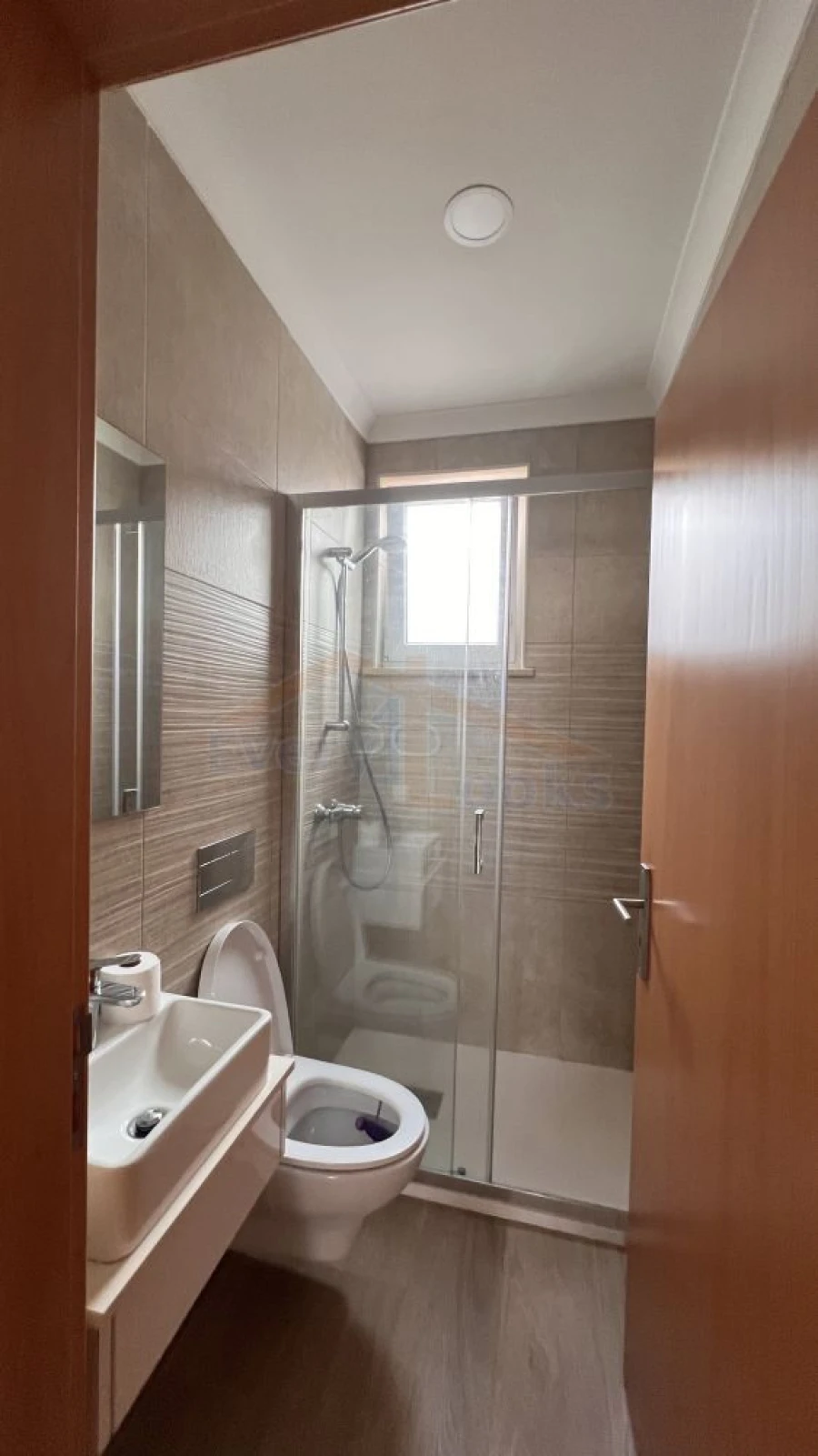 Moradia T6 para Venda em Atouguia da Baleia Foto 11