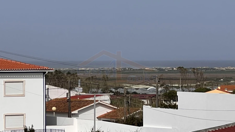 Moradia T6 para Venda em Atouguia da Baleia Foto 28