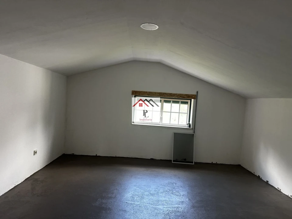 Moradia T3 para Venda em Serpins Foto 33