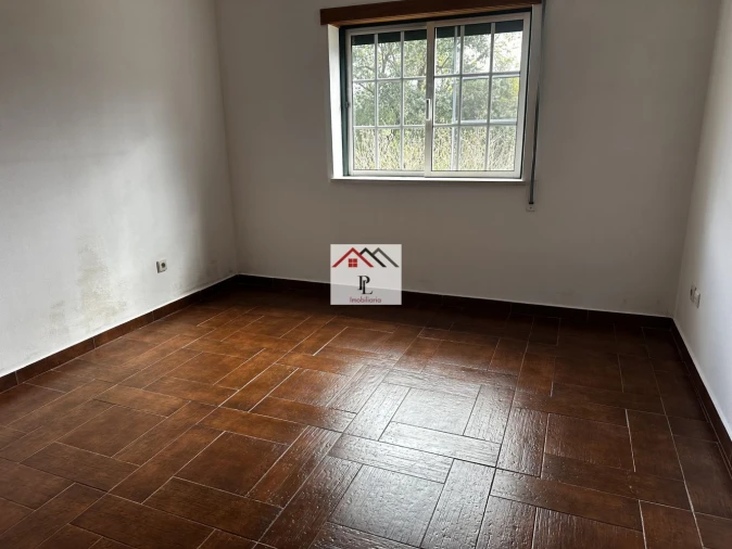 Moradia T3 para Venda em Serpins Foto 11