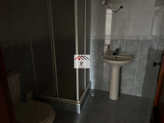 Moradia T3 para Venda em Serpins Foto 8