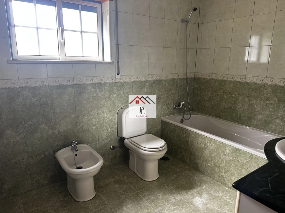 Moradia T3 para Venda em Serpins Foto 15