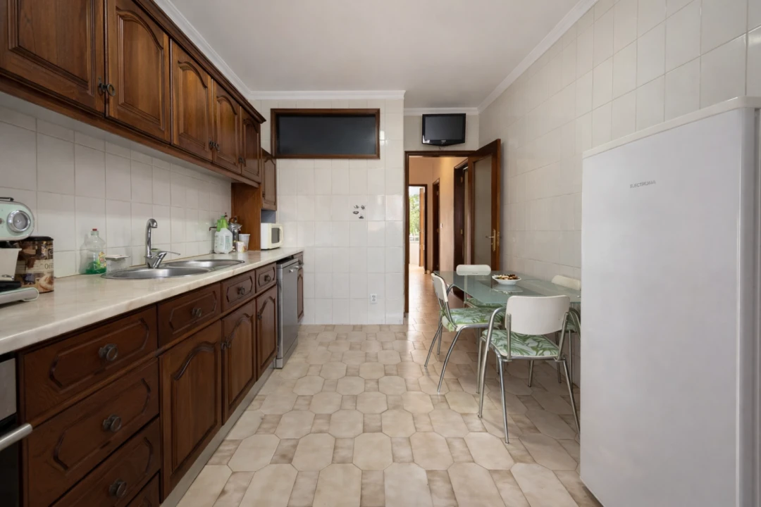 Apartamento T2 para Venda em Cidade da Maia Foto 3