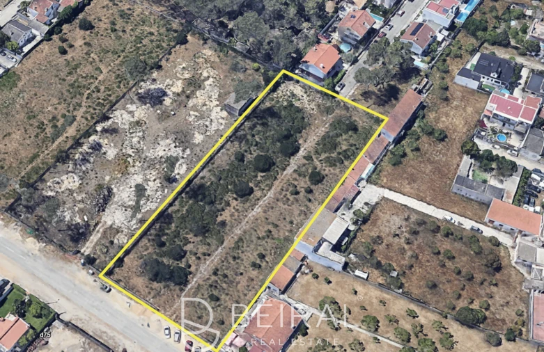 Terreno para Venda em Charneca de Caparica e Sobreda