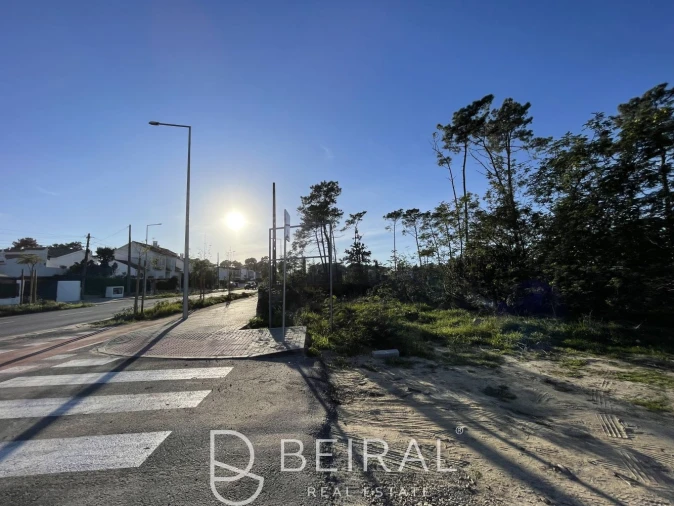 Terreno para Venda em Charneca de Caparica e Sobreda Foto 7