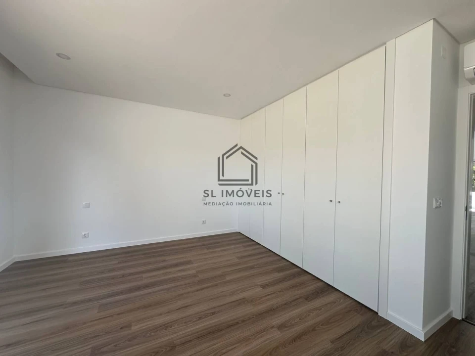 Moradia T3 para Venda em Sesimbra (Castelo) Foto 16